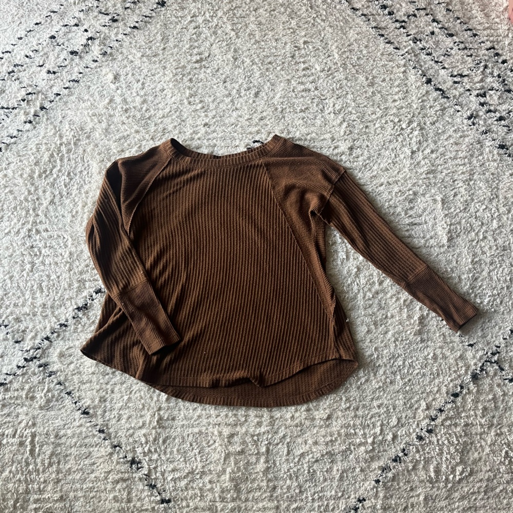 24/7 Maurice’s Burnt orange light sweater
